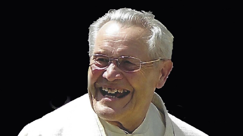 Von 1979 bis 1991 betreute Pfarrer Johann Six die Pfarrgemeinde Miltach. Bis zuletzt kam er gerne zurück nach Miltach zu kirchlichen Festen und Veranstaltungen.