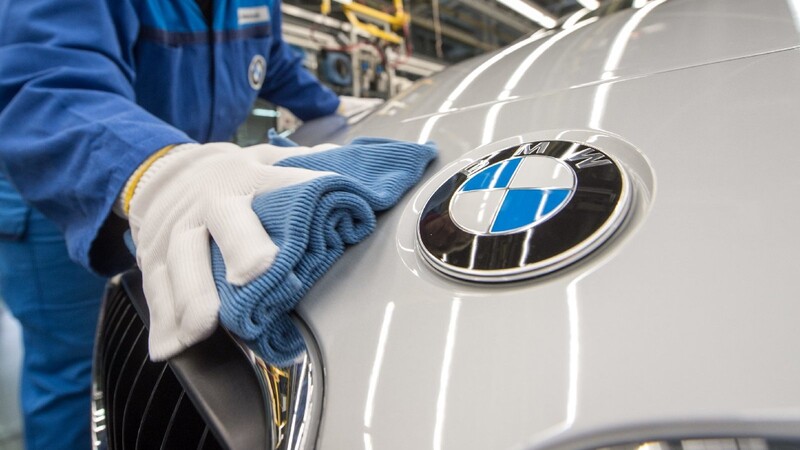 BMW glänzt mit guten Zahlen. Trotz schwächelnden Absatzmarktes in China verzeichnet der Konzern ein satten Plus bei Umsatz und Gewinn.