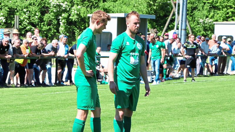 Das beste Sturmduo der letztjährigen Landesliga Südost, Stefan Liebler und Manfred Gröber (rechts), will auch den Gegnern in der Bezirksliga das Fürchten lehren - nicht nur bei ruhenden Bällen.