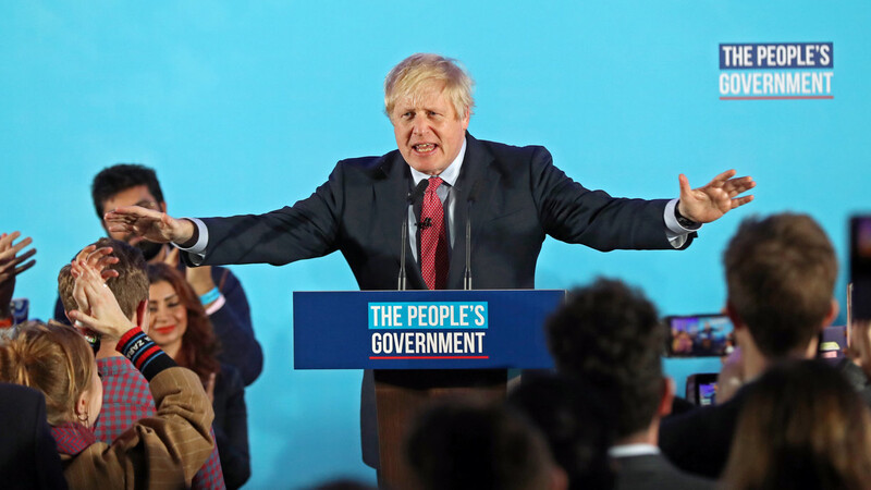 Boris Johnson kann sich über die größte konservative Mehrheit in Großbritannien seit gut 30 Jahren freuen.