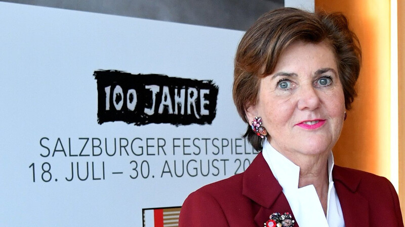 Helga Rabl-Stadler war Journalistin, Unternehmerin und Abgeordnete. 1995 wurde sie zur Präsidentin der Salzburger Festspiele ernannt, die derzeit von Markus Hinterhäuser künstlerisch geleitet werden.