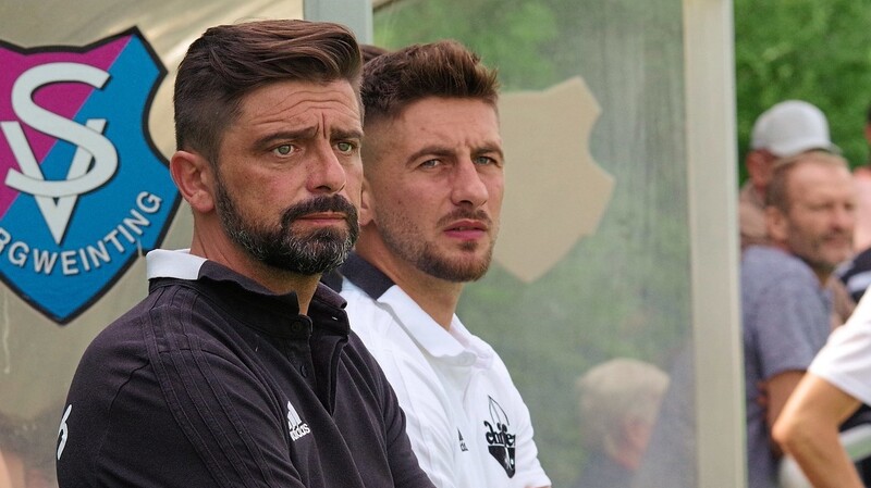 Thomas Semmelmann (links) ist als Trainer des VfB Bach zurückgetreten. Sein Co-Trainer Nizar Klica bleibt und wird am Mittwoch das Team auf dem Feld führen.
