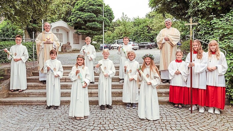 17 Kinder der Pfarreiengemeinschaft empfingen zum ersten Mal den Leib des Herrn.