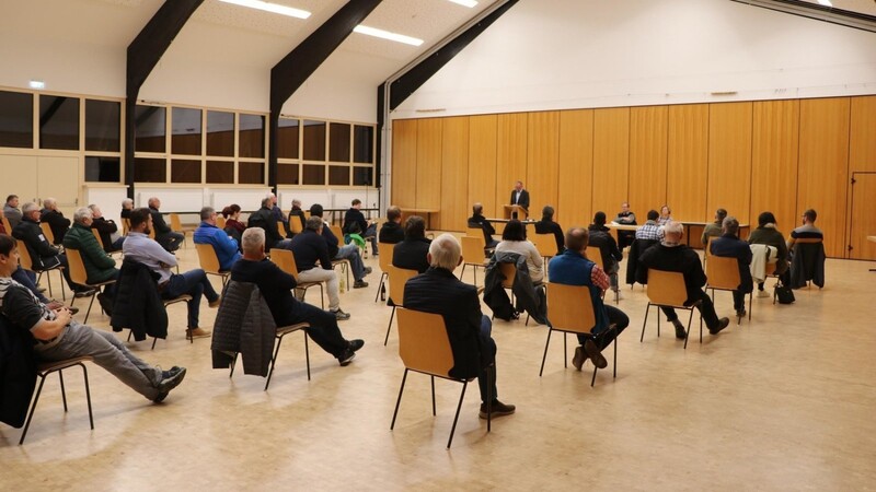 Bürgermeister Wolfgang Eckl informierte über aktuelle Themen in der Gemeinde Blaibach.