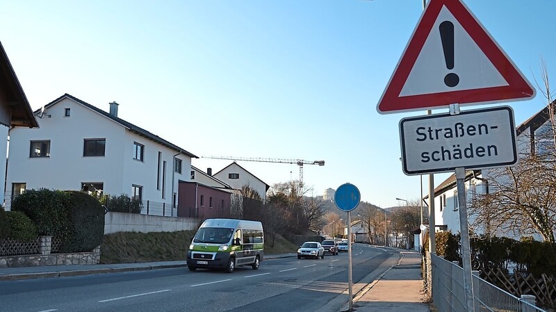 In der Regensburger Straße in Kelheim beginnen bald die Bauarbeiten, um das Teilstück der Staatsstraße 2230 zu sanieren.