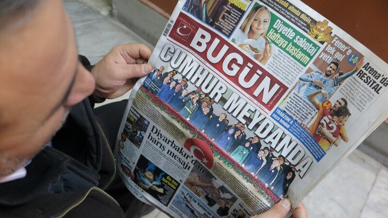 Nach der Übernahme der türkischen Mediengruppe Koza Ipek haben die staatlichen Treuhänder die Zeitungen des Konzerns auf Regierungskurs gebracht.