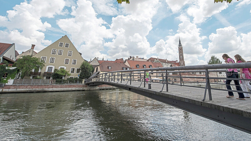 Die Isar bei Landshut: befestigt, begradigt und eingedämmt. Wirklich naturnah ist sie an vielen Stellen der Stadt nicht.