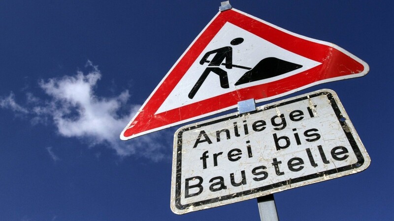 Die Habichtstraße in Landshut muss wegen einer Baustelle für mehrere Wochen gesperrt werden. (Symbolfoto)