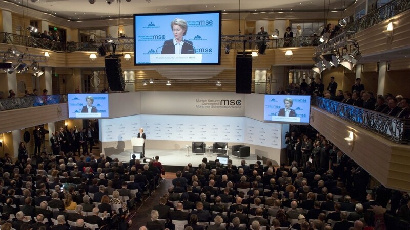 Die amerikanische Forderung nach mehr Gerechtigkeit in der Lastenteilung bei den Rüstungsausgaben sei "berechtigt", sagte Bundesverteidigungsministerin Ursula von der Leyen (CDU) zum Auftakt der Münchner Sicherheitskonferenz am Freitag.