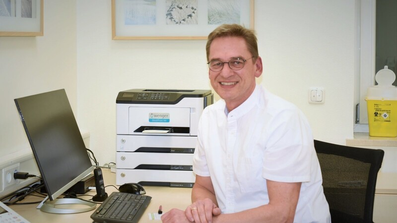 Dr. Erwin Schneider, Internist aus Niederviehbach und Vorsitzender des Hausarztkreises des Landkreises.
