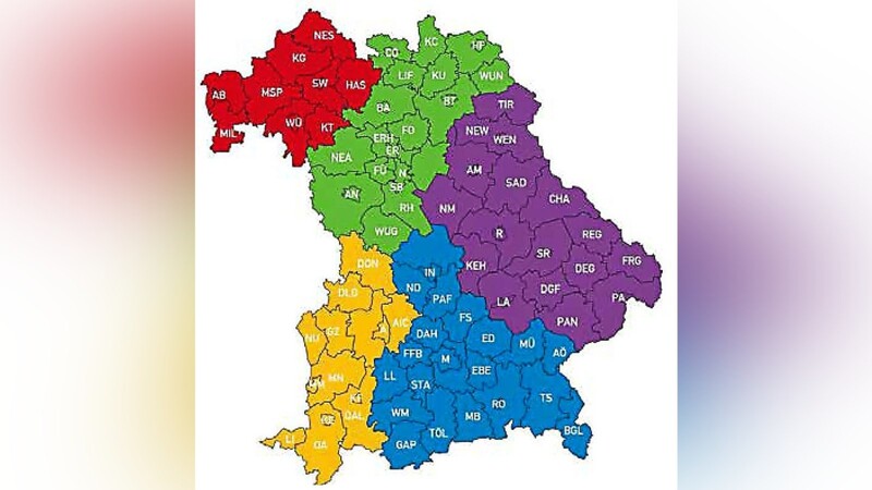 So stellen sich die Grünen die künftige ÖPNV-Landkarte von Bayern, eingeteilt in fünf Verkehrsverbünde, vor.