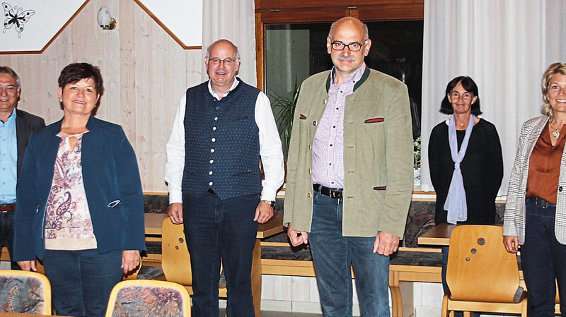 Die Arbeitsgemeinschaft hat eine neue Vorstandschaft mit Thomas Schwarzfischer und Irmgard Sauerer an der Spitze
