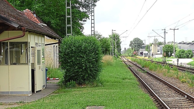 Der Streckenabschnitt zwischen Loiching und Wörth soll ein zweites Gleis erhalten.