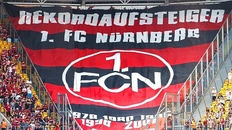 "Rekordaufsteiger" - auch die Fans des 1. FC Nürnberg in der Hallertau haben dieses Saisonziel nach wie vor im Visier.
