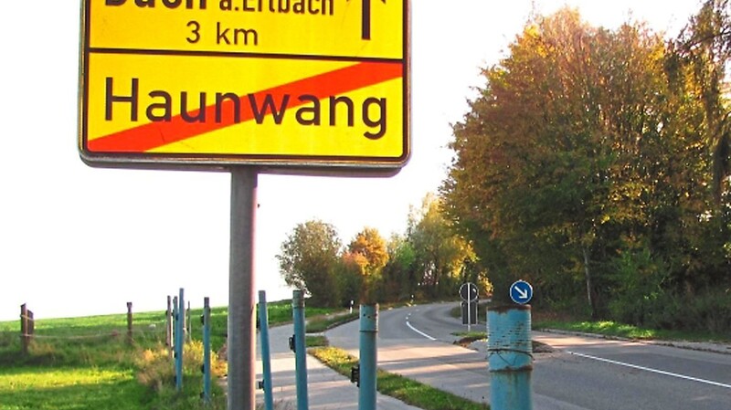Für die Fahrbahnerneuerung der Kreisstraße LA 18 zwischen Haunwang und Buch muss der Landkreis weniger als geplant ausgeben.