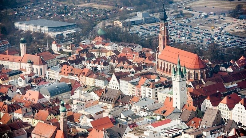 Der Radiosender Antenne Bayern zeigt in einer neuen Serie bayerische Städte aus der Vogelperspektive - den Anfang machte Straubing. (Archivfoto)