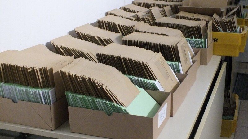 Tausende Briefwahlunterlagen wurden in den vergangenen Wochen in Landshut versandt.