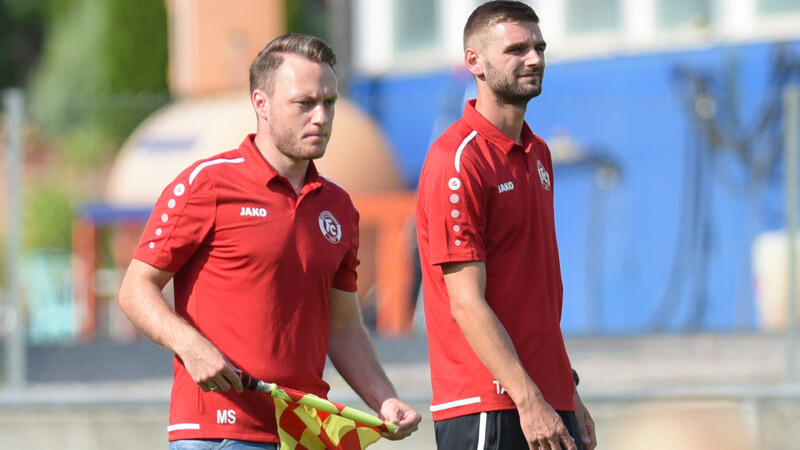 Michael Schleifer (links) und Thomas Aigner geben ab sofort den Ton beim FC Gottfrieding an.