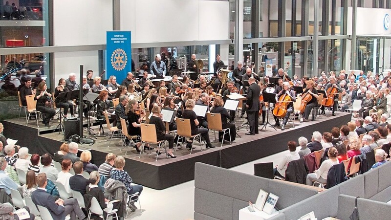 Unter dem Motto "250 Jahre Beethoven" steht das Konzert des Hallertauer Kammerorchesters, das Rotary Club in der Ausstellungshalle des Autohauses Köhler veranstaltet.