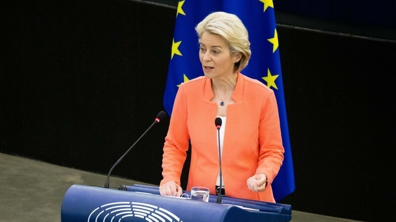 "Wir haben es auf die richtige Weise gemacht, die europäische Weise", sagt Ursula von der Leyen in Bezug auf die Coronakrise.