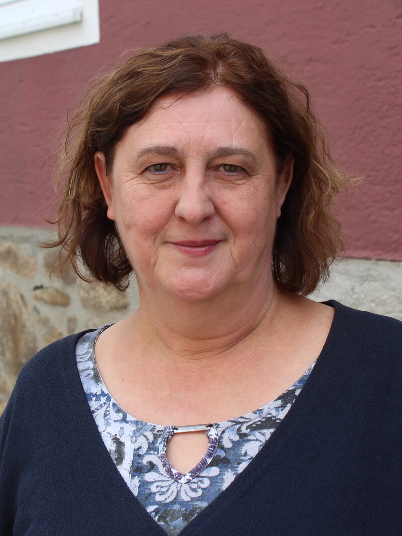 Redakteur(in) Frau Edith Wühr