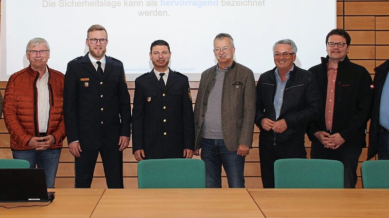 Zur Vorstellung des Sicherheitsberichts und der Verkehrsstatistik für das Jahr 2022 durch PHK Thomas Schmidt fanden sich auch Polizeirat Sven Buhl und die Bürgermeister ein.