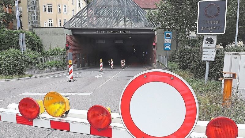 Der Josef-Deimer-Tunnel wird wegen Reinigungsarbeiten nachts gesperrt.