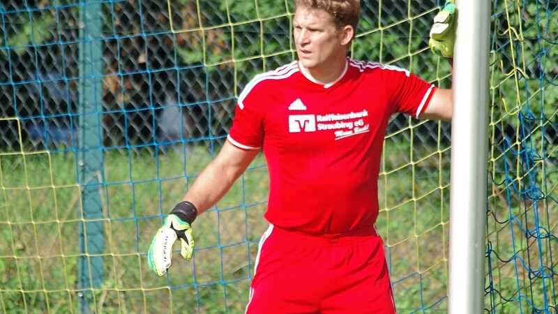 Dirk Steger, hier als Aufstiegstorwart in der Saison 2015/16, übernimmt das Traineramt bei der SpVgg Hofdorf-Kiefenholz.