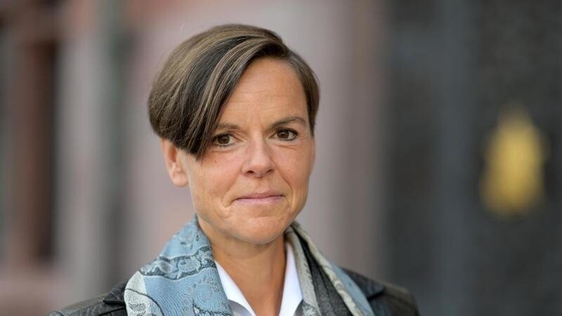 Antje Ravik Strubel, Autorin des Buches "Blaue Frau", ist mit dem Deutschen Buchpreis ausgezeichnet worden.