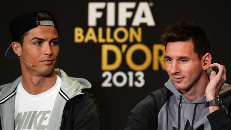 Cristiano Ronaldo (rechts) und Lionel Messi äußern sich zu den Anschlägen in Paris.