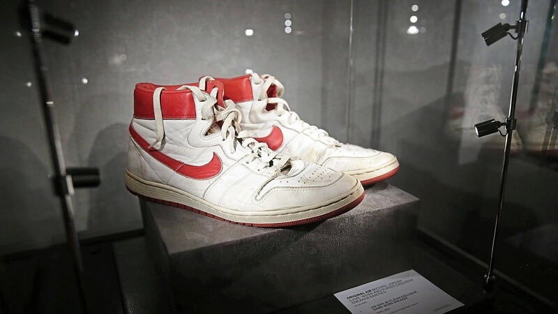 Ob mit getragenen Nike Air Ships von Michael Jordan ...