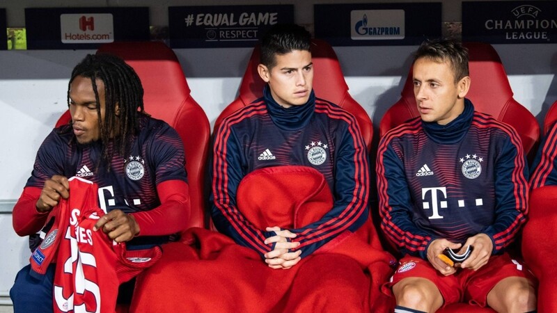 Finden sich regelmäßig auf der Bank des FC Bayern wieder: Renato Sanches, James und Rafinha (v.l.)