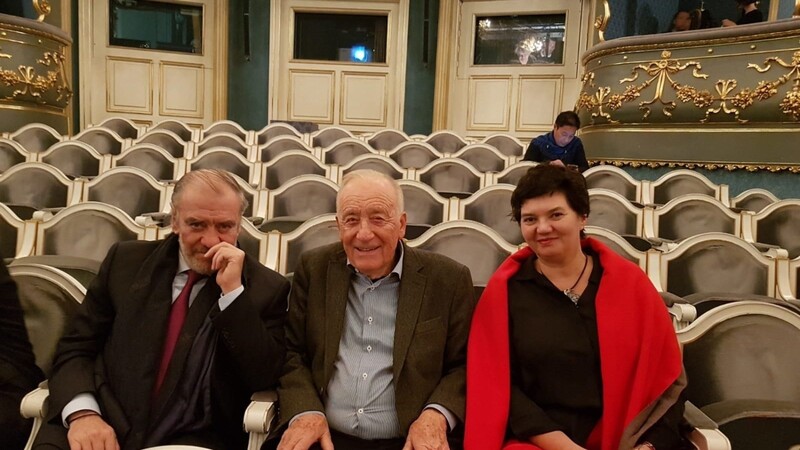 Valery Gergiev, Rodion Schtschedrin (Mitte) und Alisa Meves, die Programmleiterin des Mariinsky Theaters.