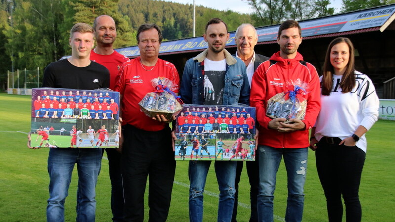 Diese Spieler und Betreuer des 1. FC Bad Kötzting wurden bei der Saisonabschlussfeier verabschiedet