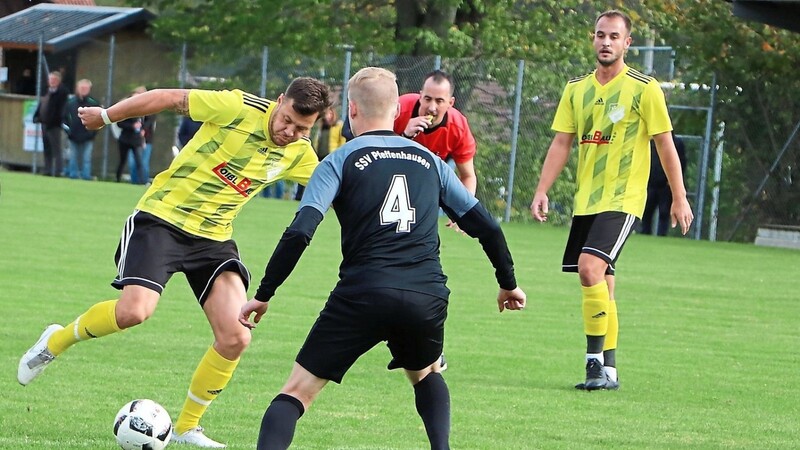 Zwei der vier Leibersdorfer Treffer gegen Pfeffenhausen steuerten Kapitän Michael Knogler (links) und Mergim Berisha (rechts) bei.