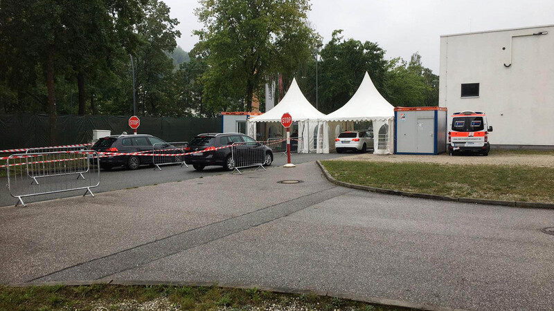 An den Corona-Teststationen in der Stadt Landshut wurde in den vergangenen Tagen anscheinend eine steigende Zahl von Menschen positiv auf Sars-CoV-2 getestet. (Symbolbild)