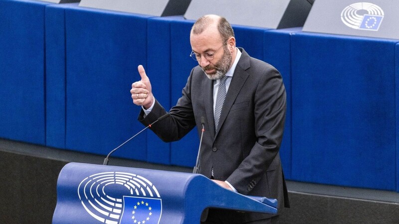 EVP-Politiker Manfred Weber (CSU) spricht im Europäischen Parlament.