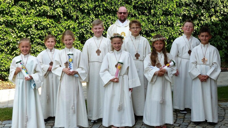 Die erste Gruppe an Erstkommunionkindern der Schorndorfer Pfarrei "Maria Immaculata".