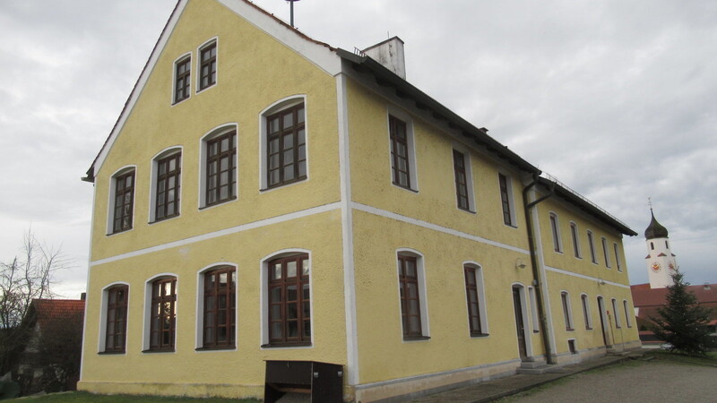 Das frühere Schulhaus in Hinterskirchen soll im Zuge eines Förderprogramms saniert werden.