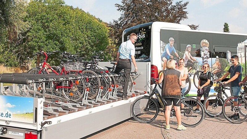 Der Freizeitbus, bei dem Ausflügler in der Region auch ihre Fahrräder mitnehmen können, verkehrt ab Mai an den Wochenenden bzw. Feiertagen. Eine Erweiterung bis nach Freising ist ab Juni vorgesehen.