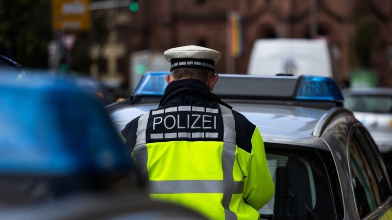 Eine schwere Auseinandersetzung in der Deggendorfer Innenstadt forderte am Wochenende die Einsatzkräfte der Polizei.