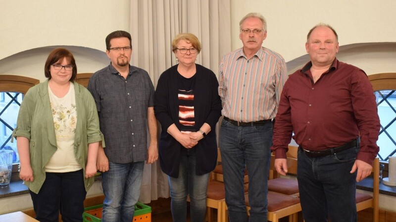 Die neue Vorstandschaft des Schwarzwihrbergvereins Rötz: Steffi Reindl, Manfred Auerbeck, Claudia Eiber, Johann Maier und Hans-Jürgen Porsch (von links).