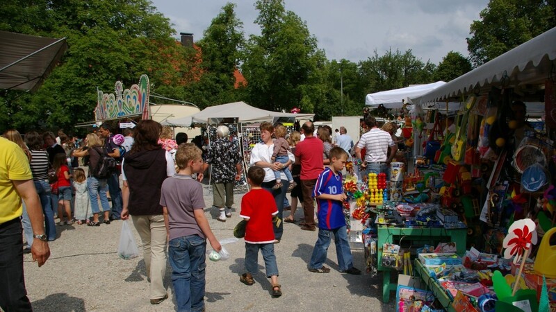 Der Jahrmarktbetrieb in Dreifaltigkeitsberg erfreut sich alljährlich zahlreicher Besucher.