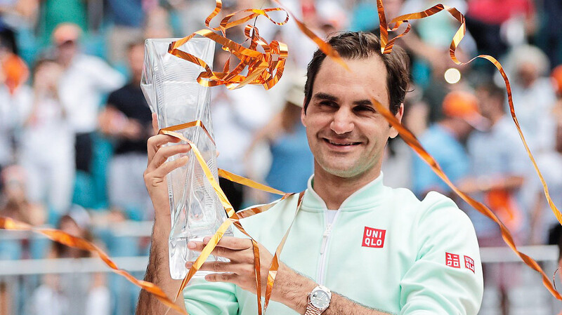 ALS BESTER TENNISPROFI der ersten drei Monate dieser Saison greift Roger Federer nach seinem eindrucksvollen 101. Turniersieg in Miami auch wieder auf den Sandplätzen an.