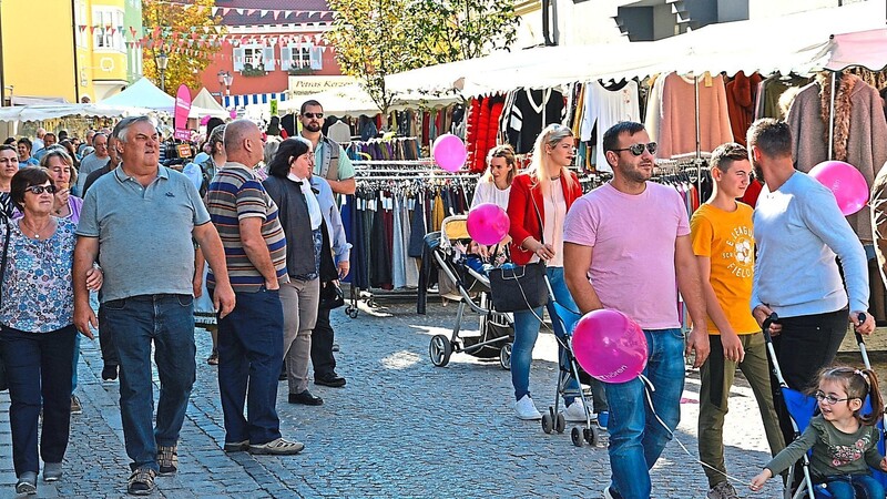 Der Fierantenmarkt am Gallimarktsonntag kann nicht in der gewohnten Form in der Mainburger Innenstadt stattfinden, sondern als abgesperrtes Marktgelände auf dem Griesplatz.