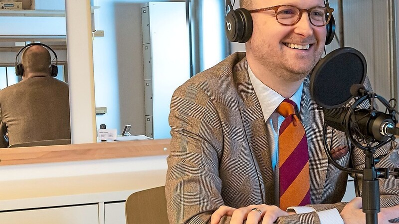 Thomas Ecker ist der Moderator von "Espressivo", dem neuen Podcast des Landestheaters Niederbayerns.