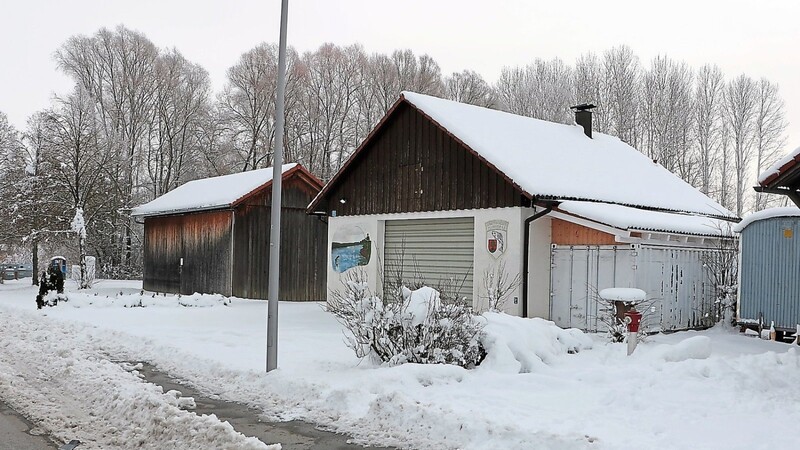 Einen frischen Anstrich will der Fischereiverein Mainburg seinem Gerätehaus in Lindkirchen in diesem Jahr verpassen.