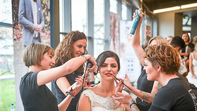 Wer ist die schönste Braut? Auf der Deggendorfer Hochzeitsmesse gibt's guten Rat vom Experten in Sachen Beauty und Styling.