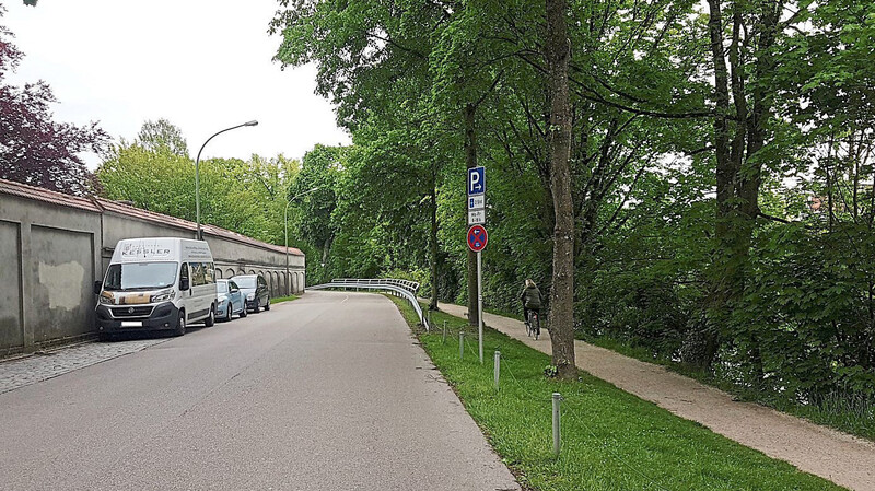 Kiesweg oder Straße ? Momentan dürfen Radfahrer in der Schützenstraße frei wählen. Die Verwaltung hatte eine Fahrradstraße vorgeschlagen.