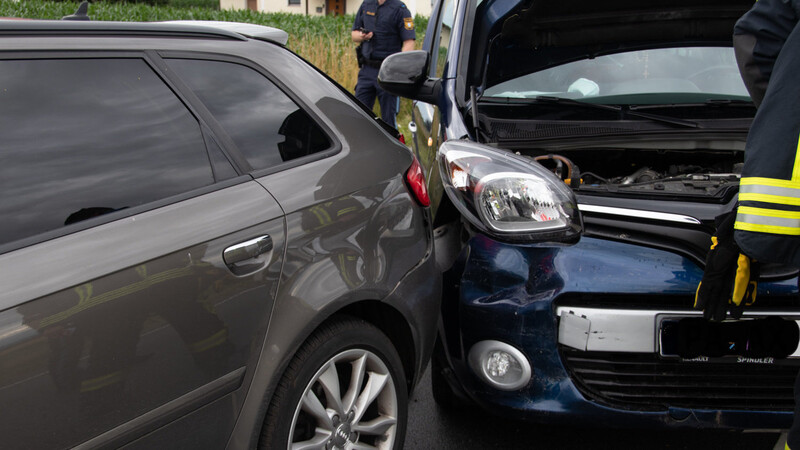 Bei Osterhofen hat sich am Donnerstag ein Unfall ereignet.